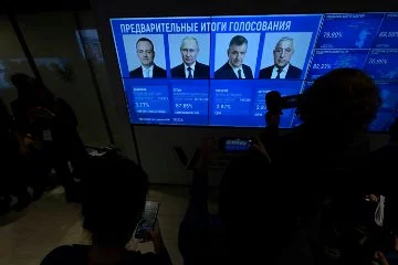 Vladimir Putin oyların yüzde 87,8'ini alarak yeniden seçildi