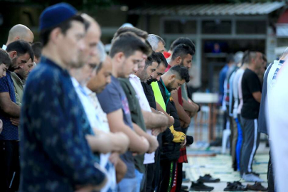 Ülkemizin her köşesindeki Camilerde Kurban Bayramı coşkusu