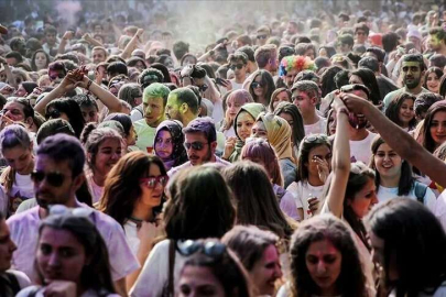 Nüfusun yüzde 15'ini 15-24 yaş grubundaki gençler oluşturuyor