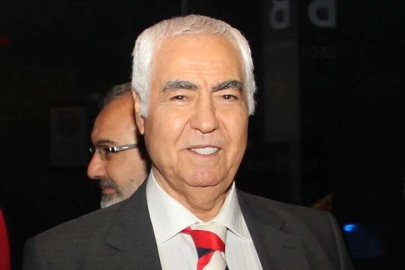 Sanatçı Nuri Sesigüzel vefat etti