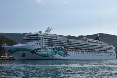 2 bin 600 yolculu Norwegian Jade kruvaziyeri Marmaris'e demirledi