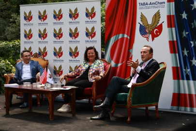 “ABD’de Türk olmak ve başarmak” paneli büyük ilgi gördü
