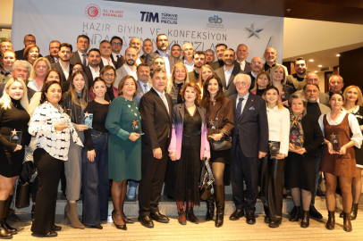 Ege moda endüstrisinin yıldızları ödüllendirildi