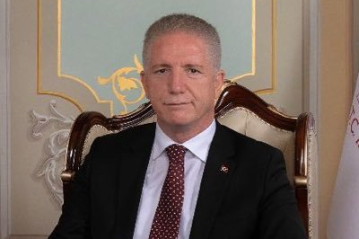 İstanbul Valisi Gül, derbide huzur bozucuları engellediklerini duyurdu