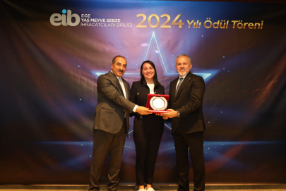 Egeli yaş meyve sebze ihracat şampiyonları ödüllendirildi