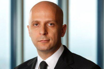 Akbank Tüketici İlişkileri Koordinasyonu Bülent Oğuz'a emanet