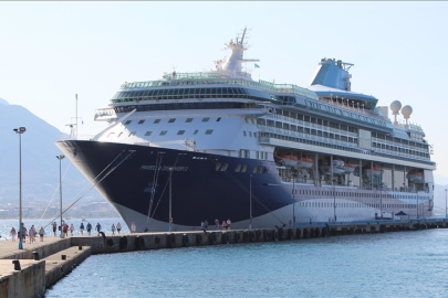 Marella Discovery 2 kruvaziyeri Alanya'ya demirledi