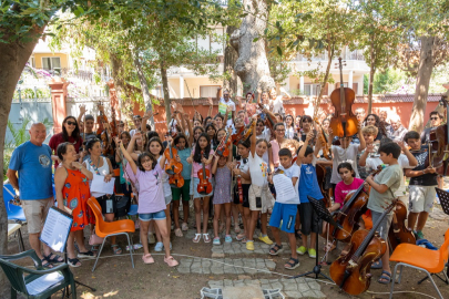 Adalar Çocuk ve Gençlik Orkestrası Yaz Müzik Okulu başladı