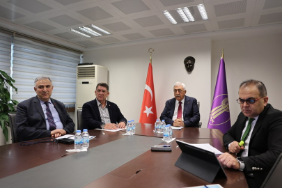 TESK: AVM ve zincir marketlerin açılış kapanışları düzenlenmeli