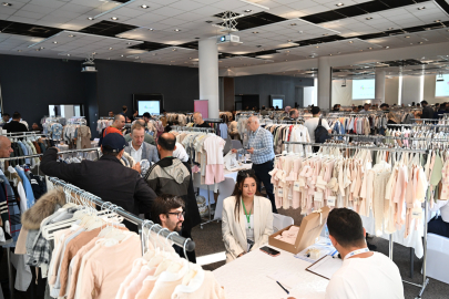 Bursa bebek ve çocuk konfeksiyonu sektörü Cezayir'de podyuma çıktı