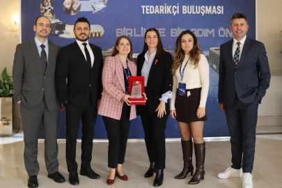 Yeşilova Otomotiv’e Karsan’dan “Kalite Ödülü”