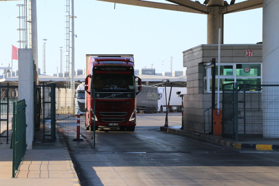 Kapıkule'de ticari araç geçişinde rekor