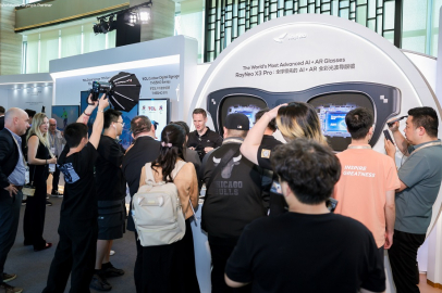 TCL "Büyüklüğe öncülük etmek" mottosunu duyurdu