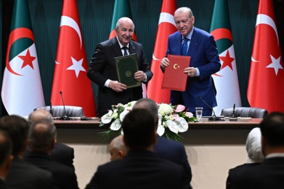 Türkiye ile Cezayir 13 anlaşmaya imza attı