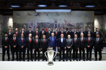 Cumhurbaşkanı Erdoğan Galatasaray Futbol Takımı'nı kabul etti