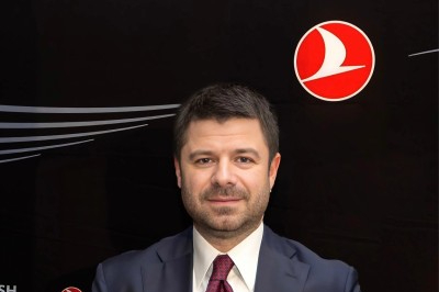 THY İletişim Başkanı Yahya Üstün'den THY ve AJet'ten ek sefer duyurusu