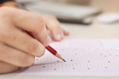 Uyarı: Üniversite sınavı esnasında korna çalmayın!