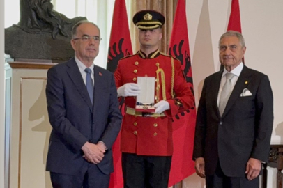 Nobel İlaç'a Arnavutluk devlet nişanı