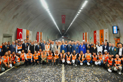 Çamlıhemşin Tünelli Geçişi hizmete girdi