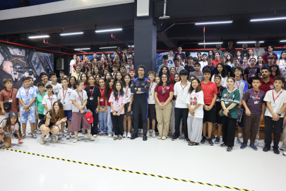 Türkiye'nin ikinci astronotu Atasever, Uzay Kampında gençlerle buluştu